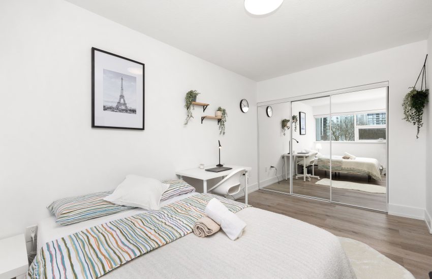 Deluxe Room - 201 Sherbourne - Private Room in Toronto
