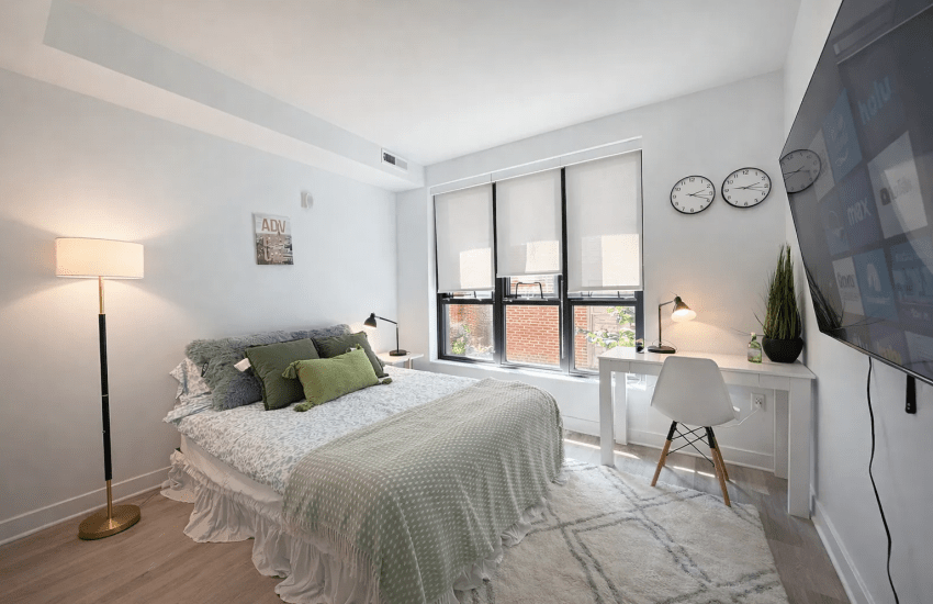 Deluxe Room - Adams Morgan - Private Room in Washington DC