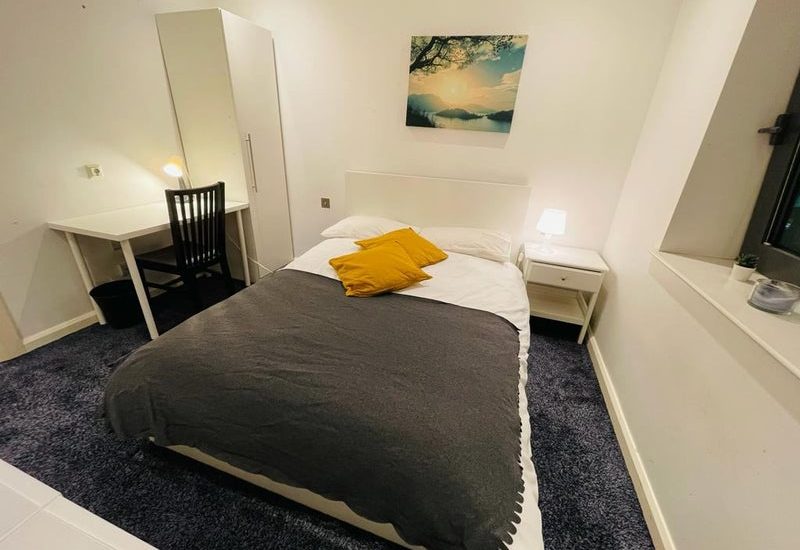 Deluxe Room - Canary Wharf | South Quay - Private Room in London