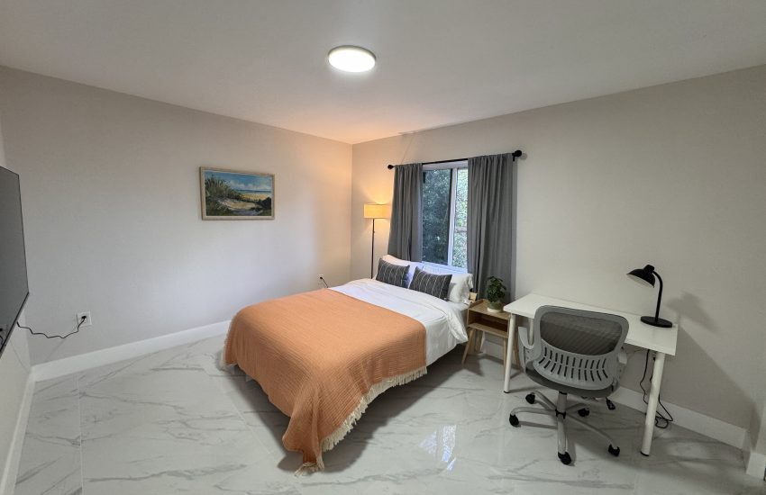 Deluxe Room - Little Haiti Townhouse - Private Room in Miami