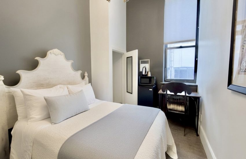 Deluxe Room - Midtown East - Private Room in New York City
