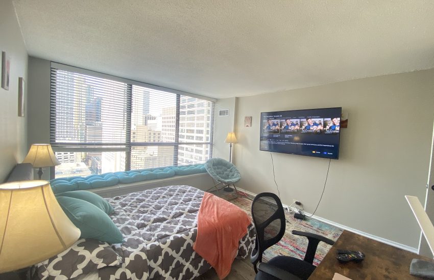 Deluxe Room - River North (Female Only) - Private Room in Chicago