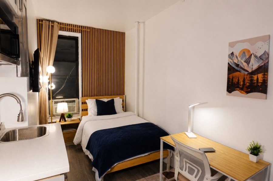Deluxe Room - The Amsterdam - Private Room in New York City