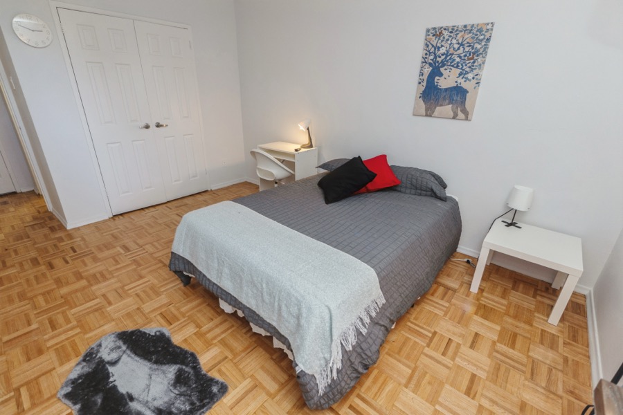 Deluxe Room - Wellesley - Private Room in Toronto