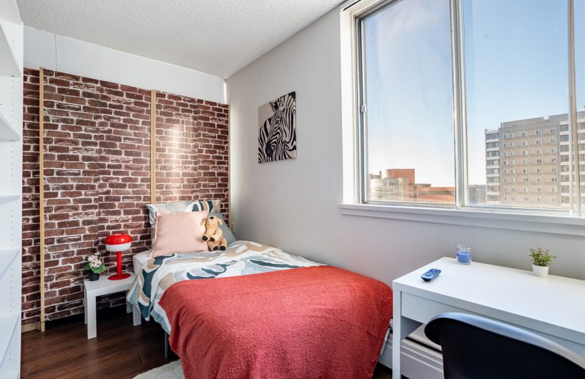 Flex Basic - Garneau - Private Room in Edmonton