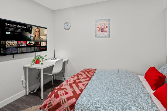 Flex Basic - Hillside - Private Room in Victoria