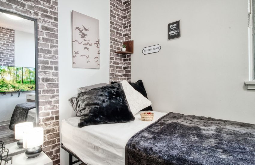 Flex Basic - Lees Ave - Private Room in Ottawa