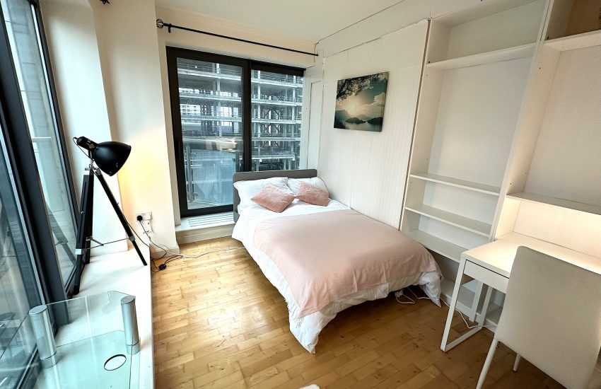 Flex Plus with Balcony - Canary Wharf | South Quay - Private Room in London