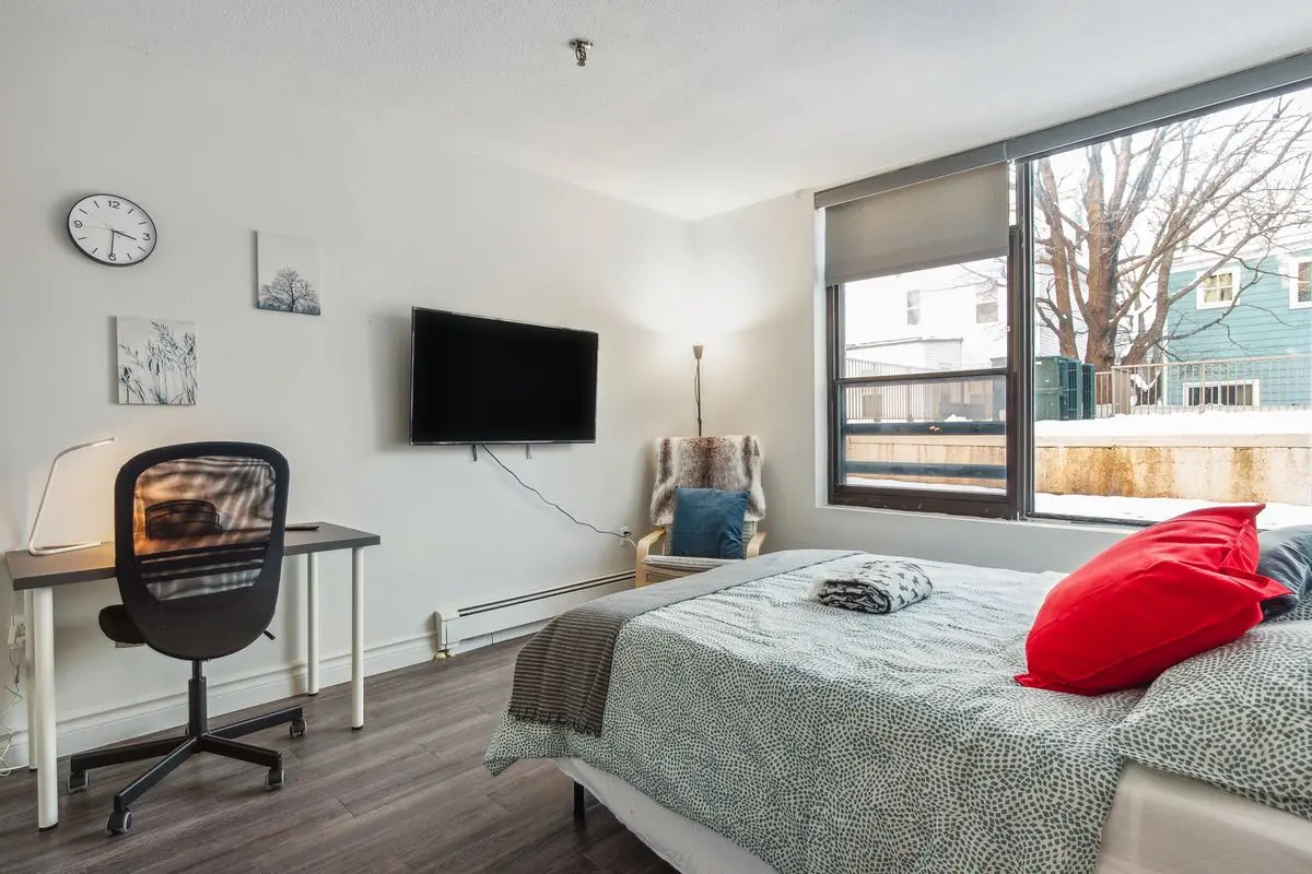 Flex Premium - Guy & Concordia - Private Room in Montreal