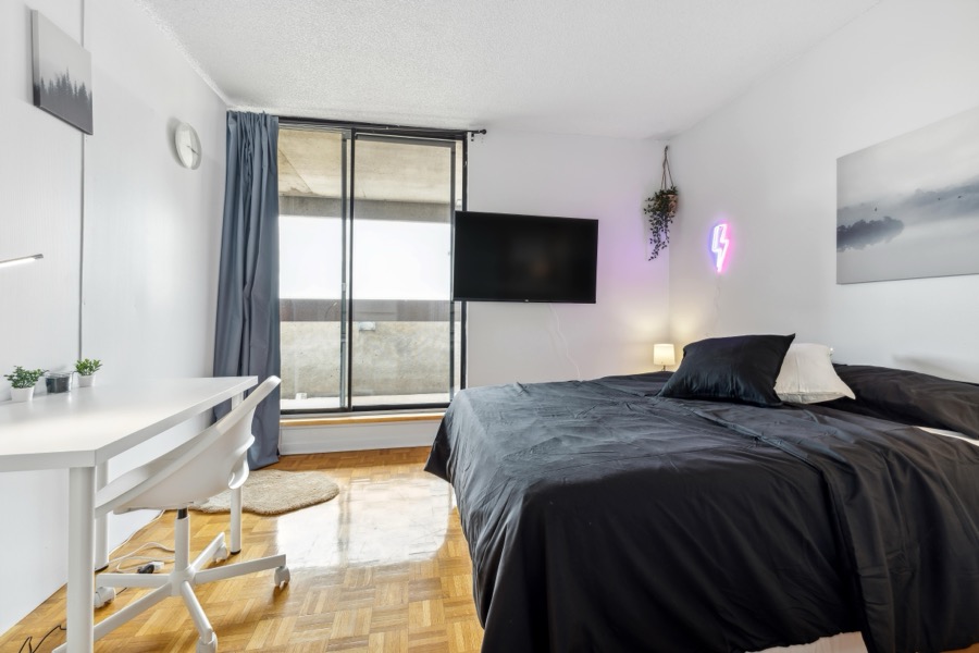 Flex Premium Room - Olympic Village - Private Room in Montreal