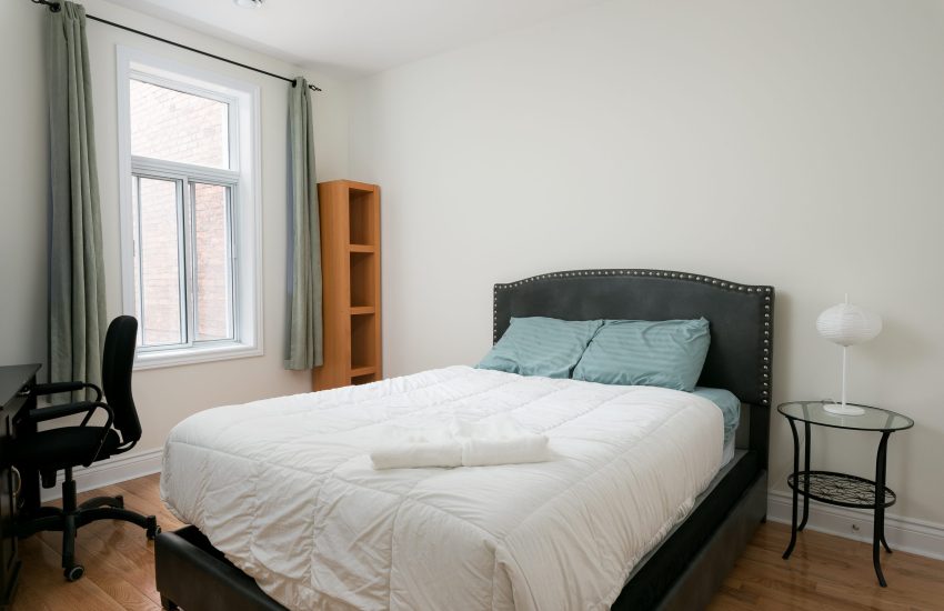 Private Room - Guy & Concordia Sublet - Private Room in Montreal