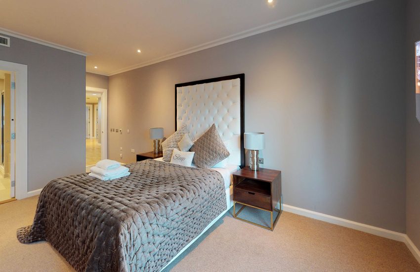 Master Room & Ensuite Bath - Canary Wharf - Private Room in London