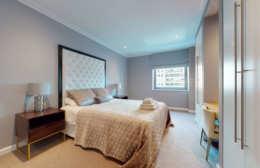 Master Room & Ensuite Bath - Canary Wharf | South Quay - Private Room in London