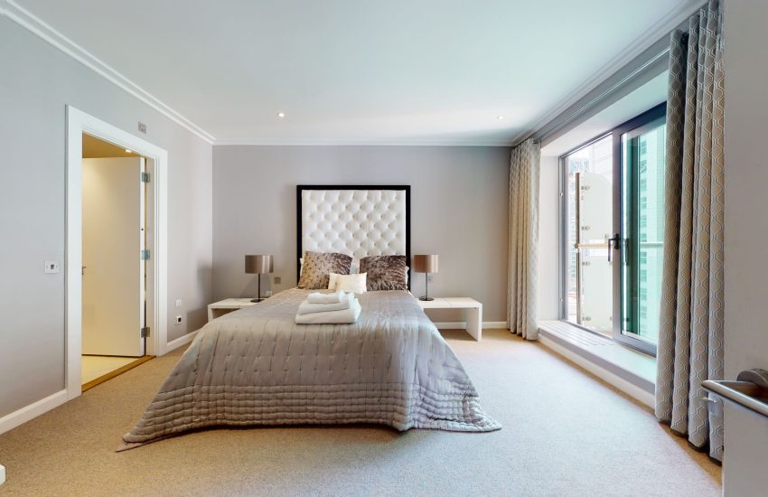 Master Room & Ensuite Bath with Private Balcony - Canary Wharf | South Quay - Private Room in London