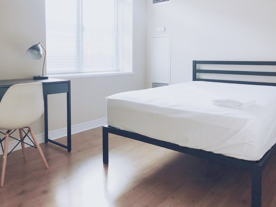 Master Room & Ensuite Bathroom - Mill St. - Private Room in Toronto