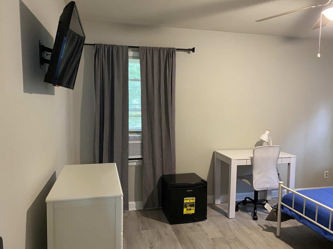 Furnished Room - Dogwood House, Charlotte photo 3