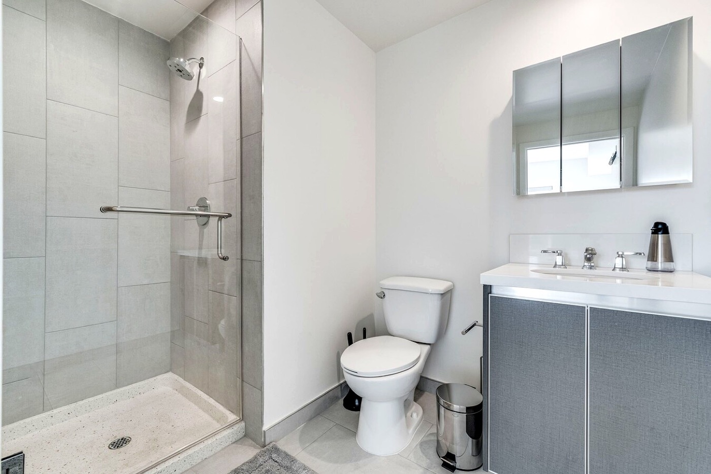 Deluxe Room - Ecco Living Hudson, West Hollywood photo 4