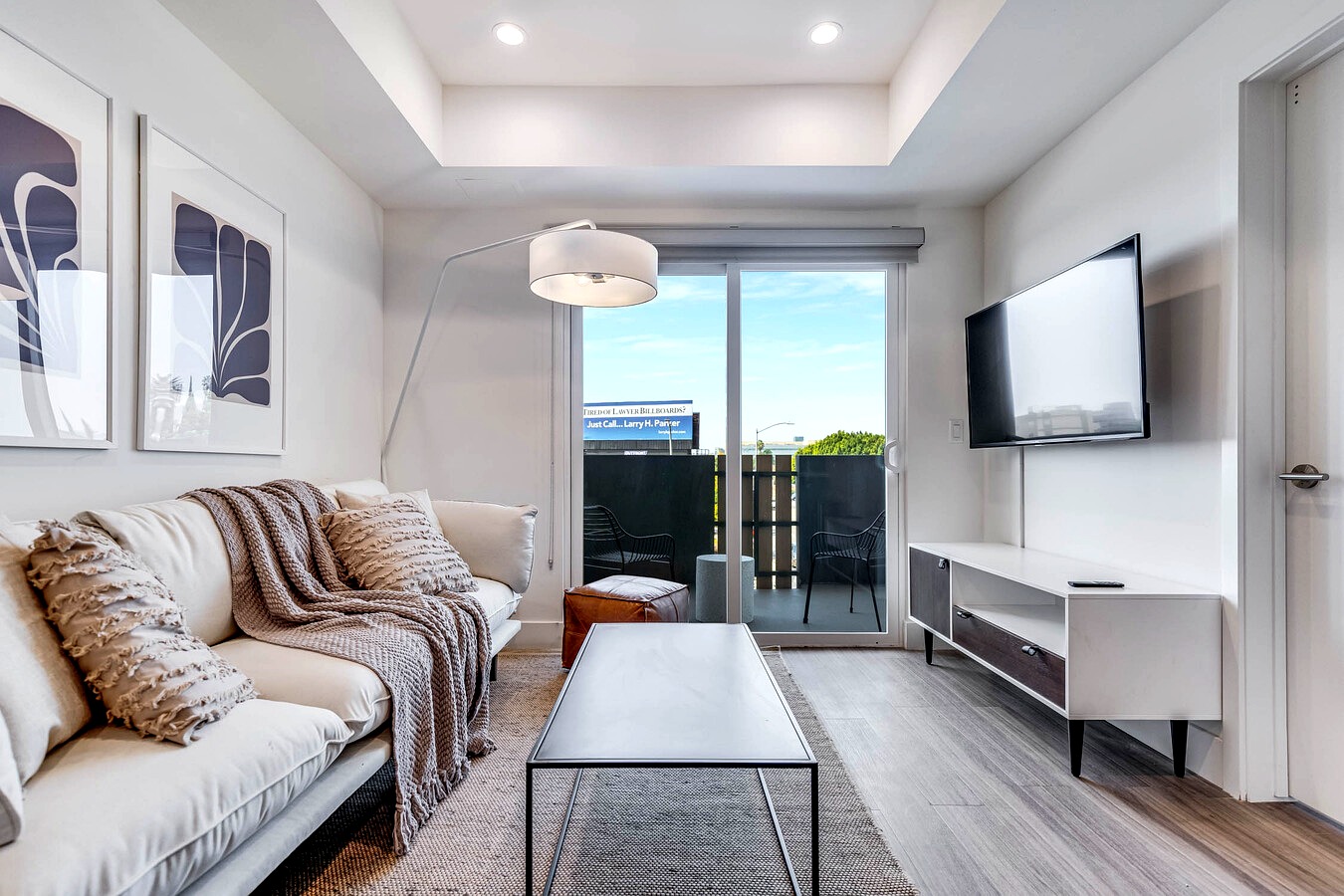 Deluxe Room - Ecco Living Hudson, West Hollywood - Private Room in Los Angeles