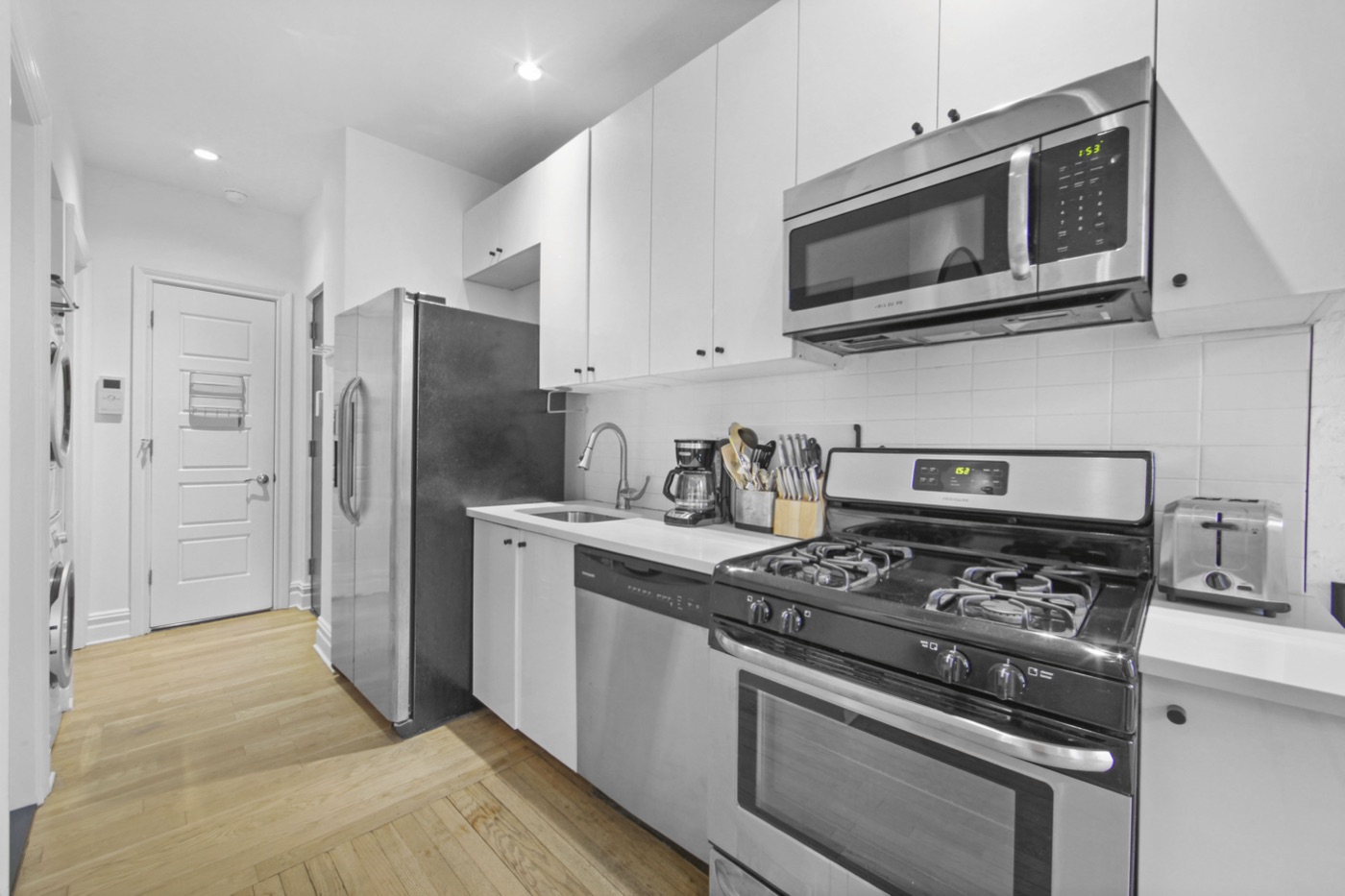 Cozy Bedroom - 107 Greenpoint Ave, Brooklyn - Private Room in New York City