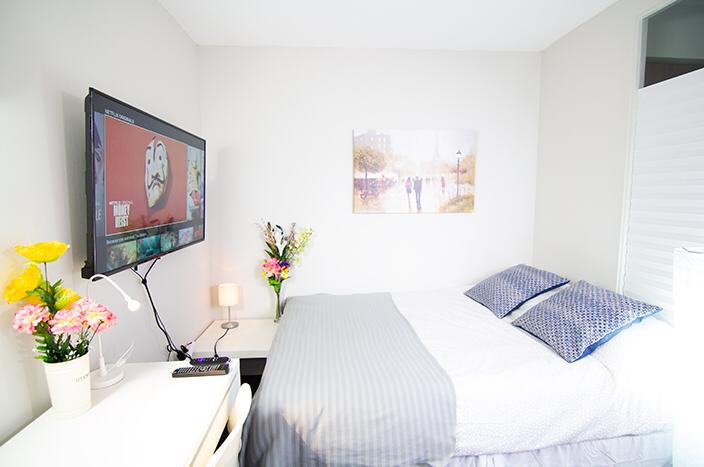 Private Basic - 561 Sherbourne - Private Room in Toronto